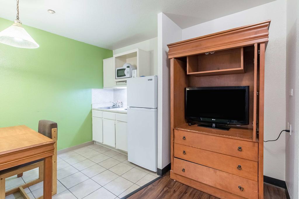 Studio 6-houston, Tx - Clear Lake Hotel 2*